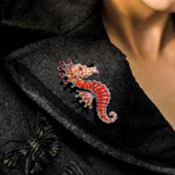 Creative Unique Seahorse Shape Rhinestone Decorative Enamel Alloy Brooch - Picture 2 of 2